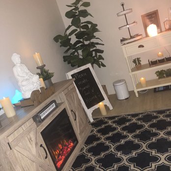 Spa Hous - Relaxation/waiting area with diffuser, fireplace, tea, and light snacks - Day Spas Near Me - Scottsdale, Arizona Spa Hous - Relaxation/waiting area with diffuser, fireplace, tea, and light snacks - Day Spas Near Me - Scottsdale, Arizona