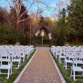 Ramble Creek Vineyard & Events - Vine arbor outdoor wedding ceremony site - Venues & Event Spaces Near Me - Athens, Tennessee Ramble Creek Vineyard & Events - Vine arbor outdoor wedding ceremony site - Venues & Event Spaces Near Me - Athens, Tennessee