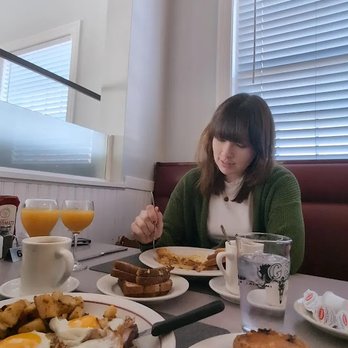 Country Corner Diner - New American Near Me - Bethany, Connecticut