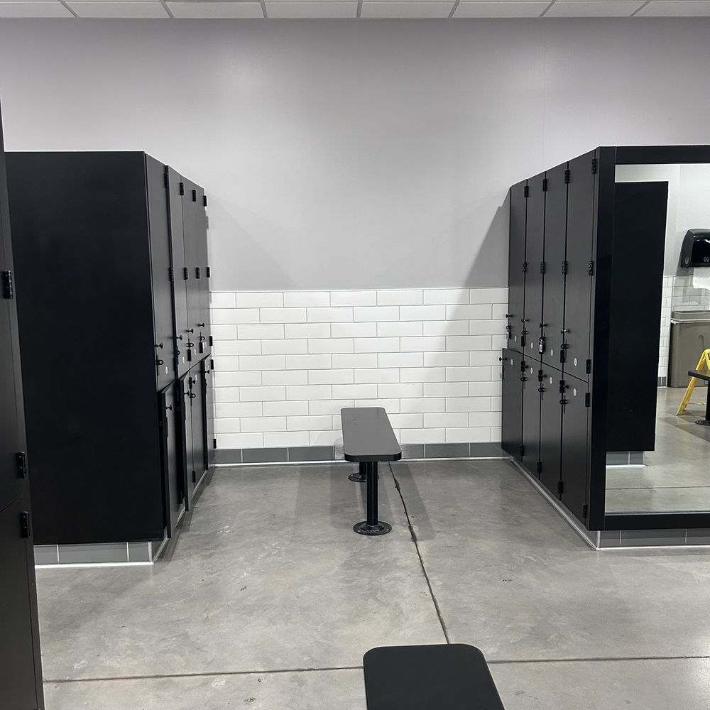 Slaughter Gold's Gym - Ladies Locker Room - Gyms Near Me - Austin, Texas Slaughter Gold's Gym - Ladies Locker Room - Gyms Near Me - Austin, Texas