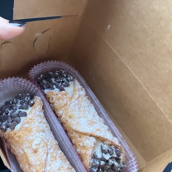 Baklovah Bakery - Large Chocolate Chip Cannoli - Desserts Near Me - San Antonio, Texas