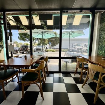 Mia's Cafe - Cafes Near Me - Signal Hill, California Mia's Cafe - Cafes Near Me - Signal Hill, California