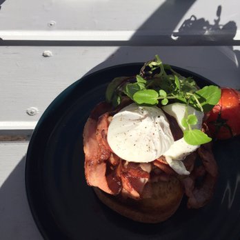 The Boathouse Balmoral Beach - Bacon eggs tomato and toast - Modern Australian Near Me - Balmoral, NSW The Boathouse Balmoral Beach - Bacon eggs tomato and toast - Modern Australian Near Me - Balmoral, NSW