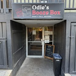 Odies Pub