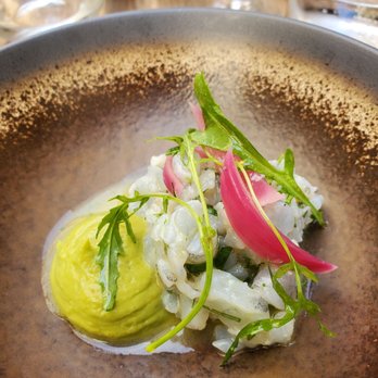 L'Apibo - Marinated gambas with avocado cream and pickled onions - Modern European Near Me - Paris, 75