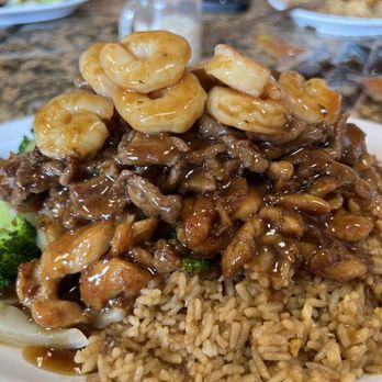 Latin Japan 2 - a plate of rice with shrimp and broccoli - Tacos Near Me - Tampa, Florida Latin Japan 2 - a plate of rice with shrimp and broccoli - Tacos Near Me - Tampa, Florida