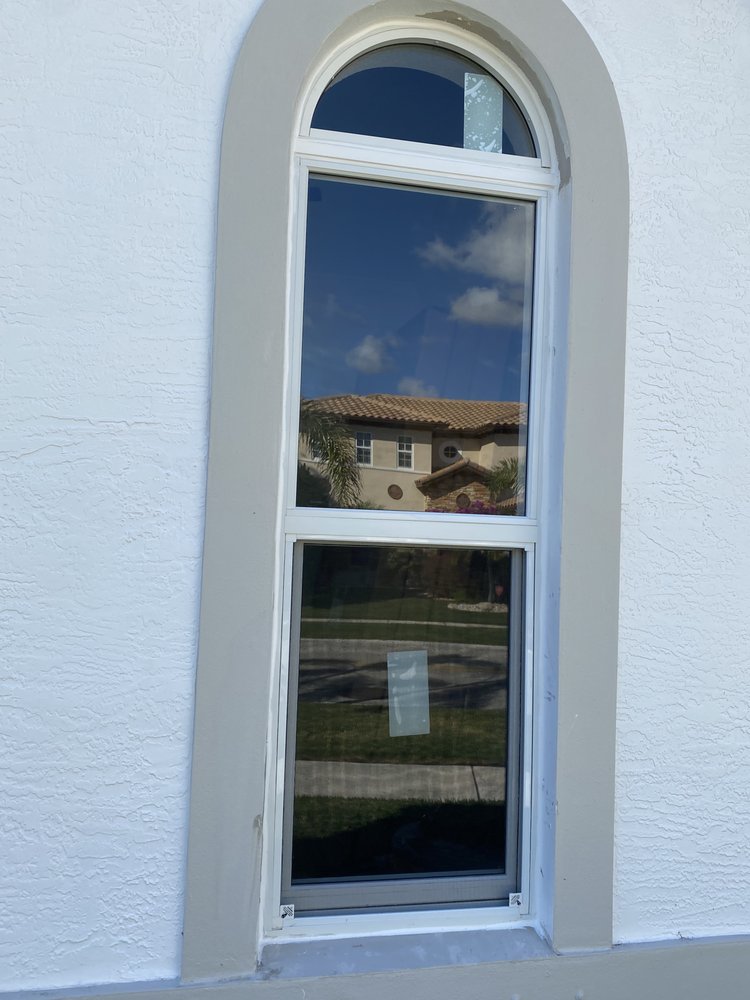 Slide of Prestige Roofwindoors