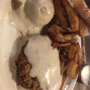 Green Chile Willy's Grill - Chicken Fried Steak - Steakhouses Near Me - Amarillo, Texas