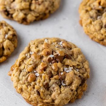 Crumbl - Modesto - Bakeries Near Me - Modesto, California