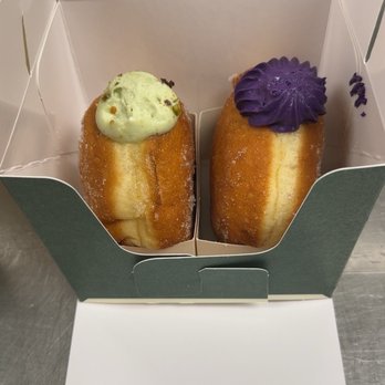 Tous Les Jours - Pistacchio and Ube - Bakeries Near Me - Plain City, Ohio Tous Les Jours - Pistacchio and Ube - Bakeries Near Me - Plain City, Ohio