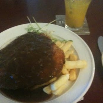 Middleton Tavern - Chicken schnitzel with gravy - Bars Near Me - Middleton, SA