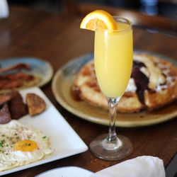 Pinch Kitchen - Brunch - Friday, Saturday & Sunday
12pm to 5 pm - Bottomless Mimosas Available