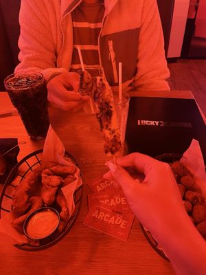 Lucky Strike Mar Vista by null