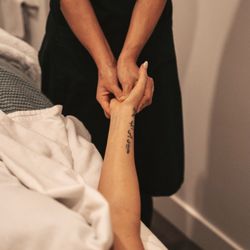 Deep Flow Healing - Luxurious hand arm massage during a facial.