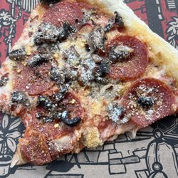 Mia Famiglia Pizzeria - Pepp mush