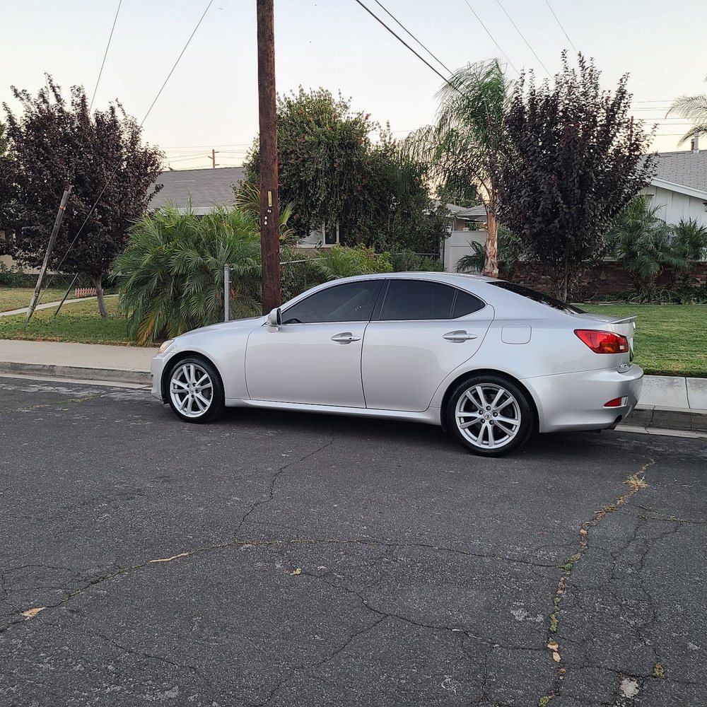 Blackout - Side view. AFTER - Home Window Tinting Near Me - Pomona, California