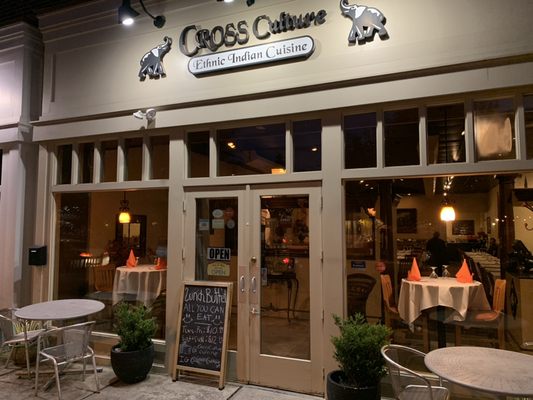 Cross Culture by null