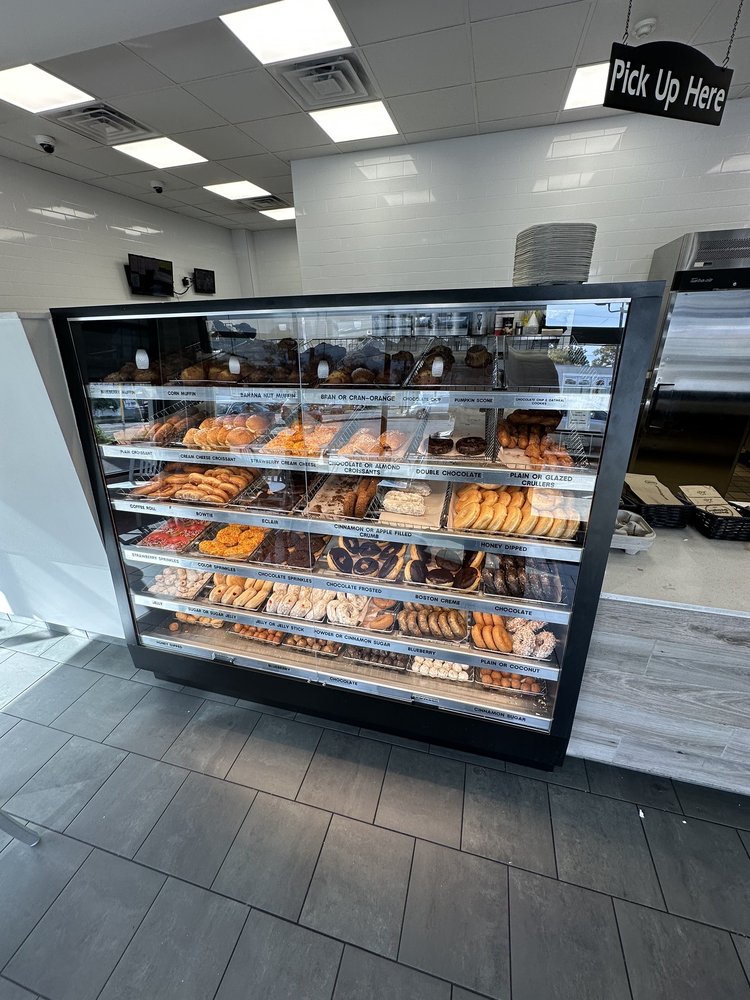 DONUT DELIGHT Updated June 2024 11 Photos 390 Fairfield Ave