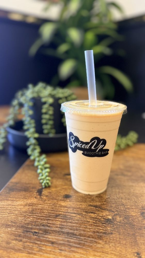 Spiced Up Smoothie Bar Logo
