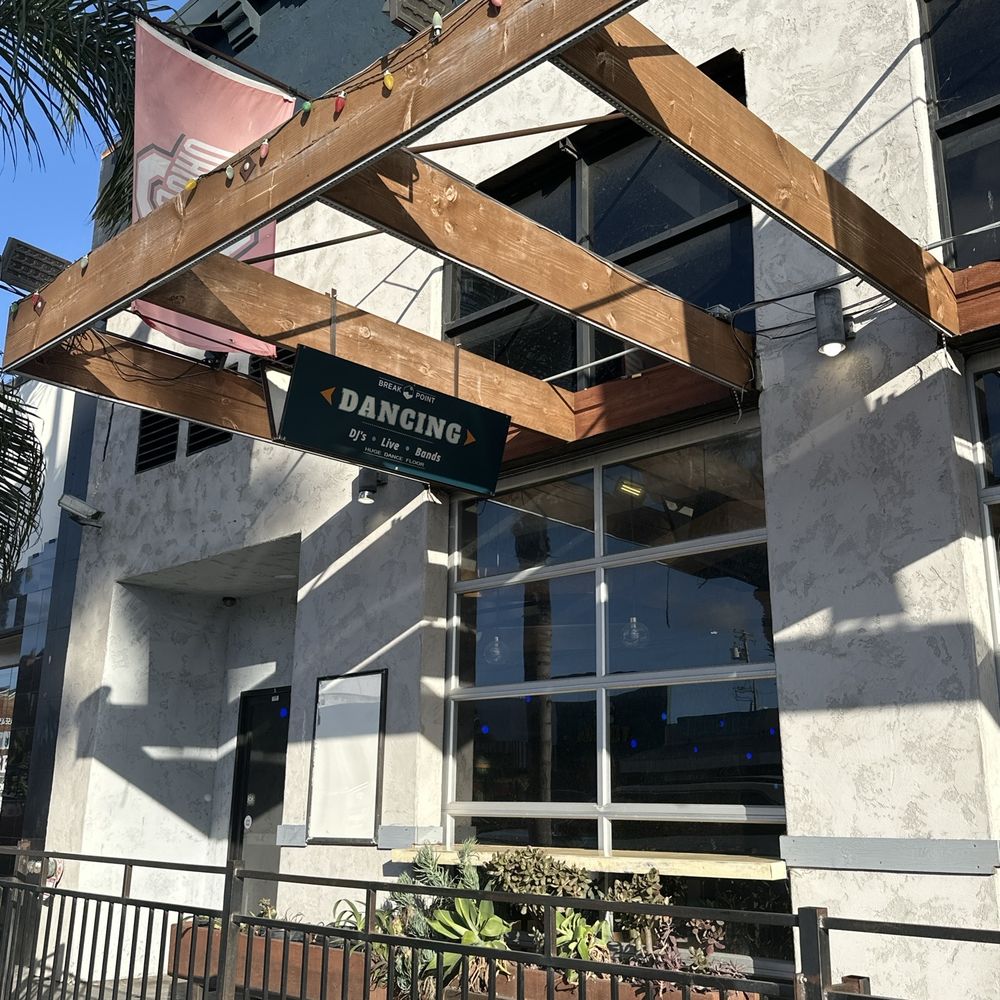 Break Point - There is dance floor, DJ, live bands so cool - Bars Near Me - San Diego, California