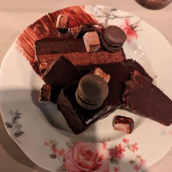 Lilith - Everything chocolate - Diners Near Me - Pittsburgh, Pennsylvania