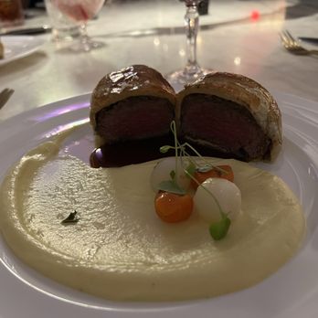 Gordon Ramsay Hell's Kitchen - Beef Wellington - New American Near Me - Atlantic City, New Jersey