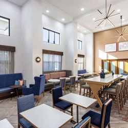 Hampton Inn & Suites Richmond - Breakfast Area