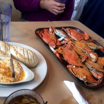 Skippers Pier - Crab dip and crabs - Seafood Near Me - Deale, Maryland