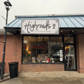 Highroads Tasting Room - Wine Tasting Room Near Me - Clayton, Georgia