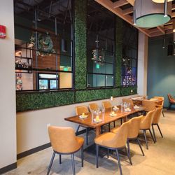 Flying Bull Restaurant & Brewery - Inside dining