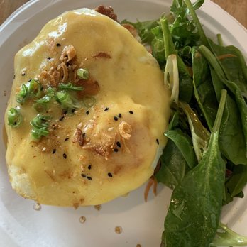 Egghead Cafe - Pork Belly Benedict - Coffee & Tea Near Me - Honolulu, Hawaii