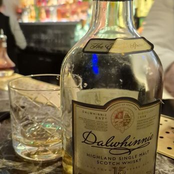 St James Bar - Cocktail Bars Near Me - London, XGL