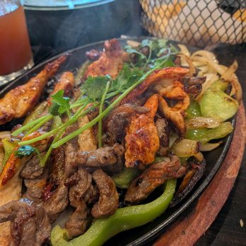 19th Hole Bar And Grill - Steak and chicken fajitas - Bars Near Me - Bakersfield, California 19th Hole Bar And Grill - Steak and chicken fajitas - Bars Near Me - Bakersfield, California