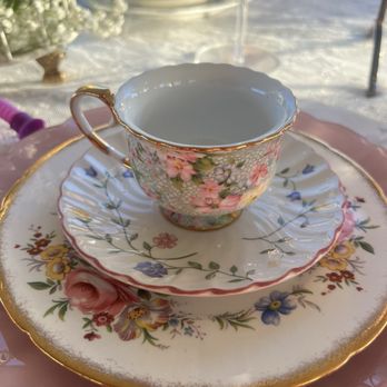 Timeless Tea Rental - Pretty plate setting - Party Equipment Rentals Near Me