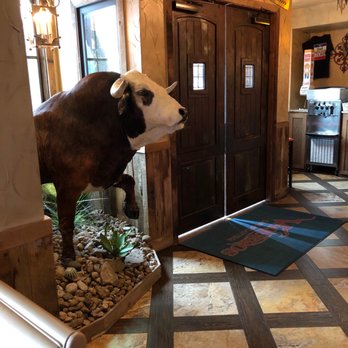Vaquero's Cafe and Cantina - Front lobby - Mexican Near Me - Austin, Texas
