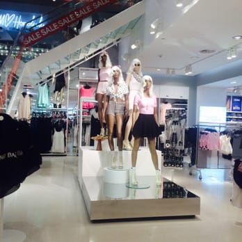 H&M - Women's Clothing Near Me - Honolulu, Hawaii