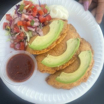 Mariscos El Faro #2 - Empanadas de Camaron - Food Trucks Near Me - Culver City, California