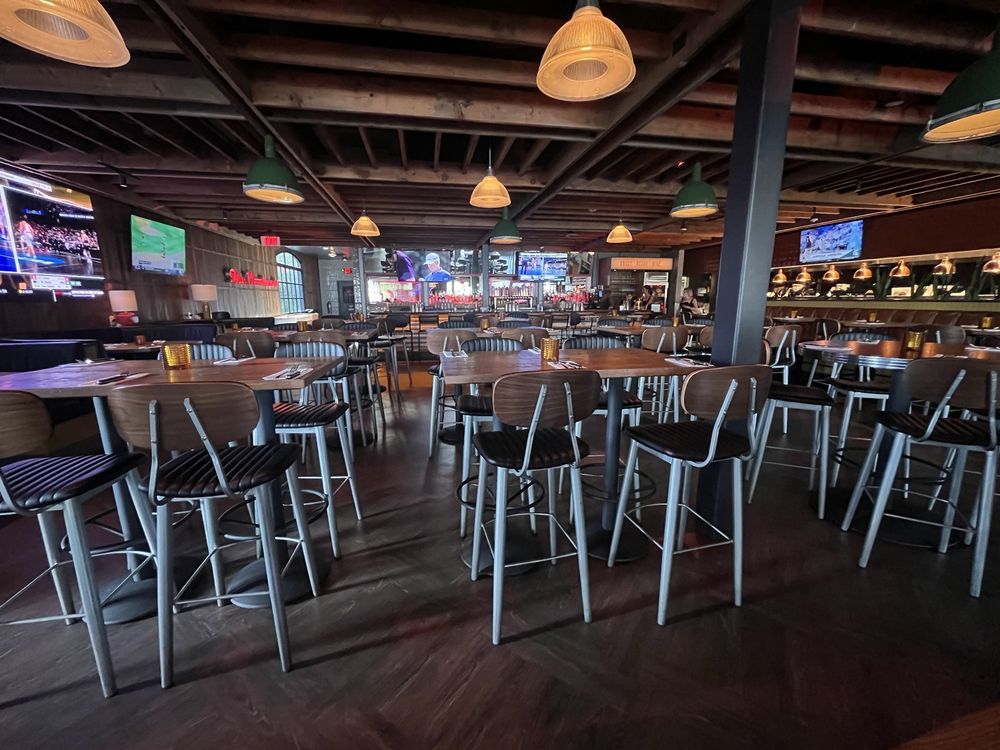 LOCAL Public Eatery - The Woodlands Image