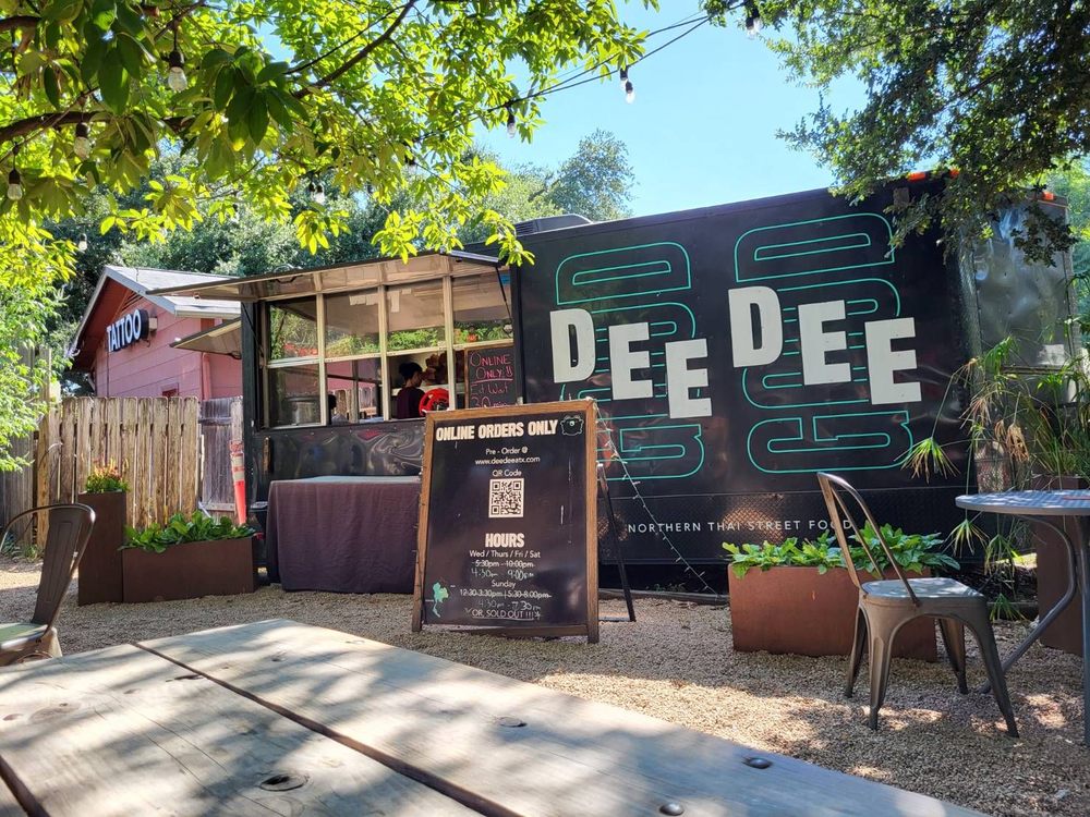 DEE DEE