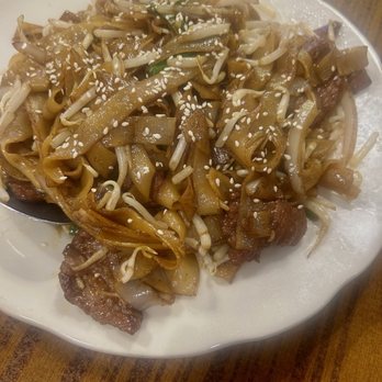 Alice’s Kitchen - Beef Chow Fun - Noodles Near Me - Temple City, California Alice’s Kitchen - Beef Chow Fun - Noodles Near Me - Temple City, California