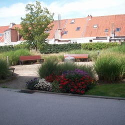 Maison Communale de Jette - Jardin interne adjacent aux bureaux ou la salle d'attente des guichets !