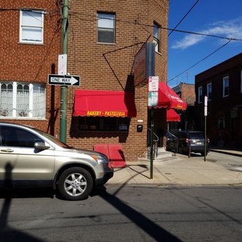 Amigo's Bakery - PICKING UP SOME SWEET RED VELVET, CHOCOLATE AND TIRAMSU CAKE - Bakeries Near Me - Philadelphia, Pennsylvania