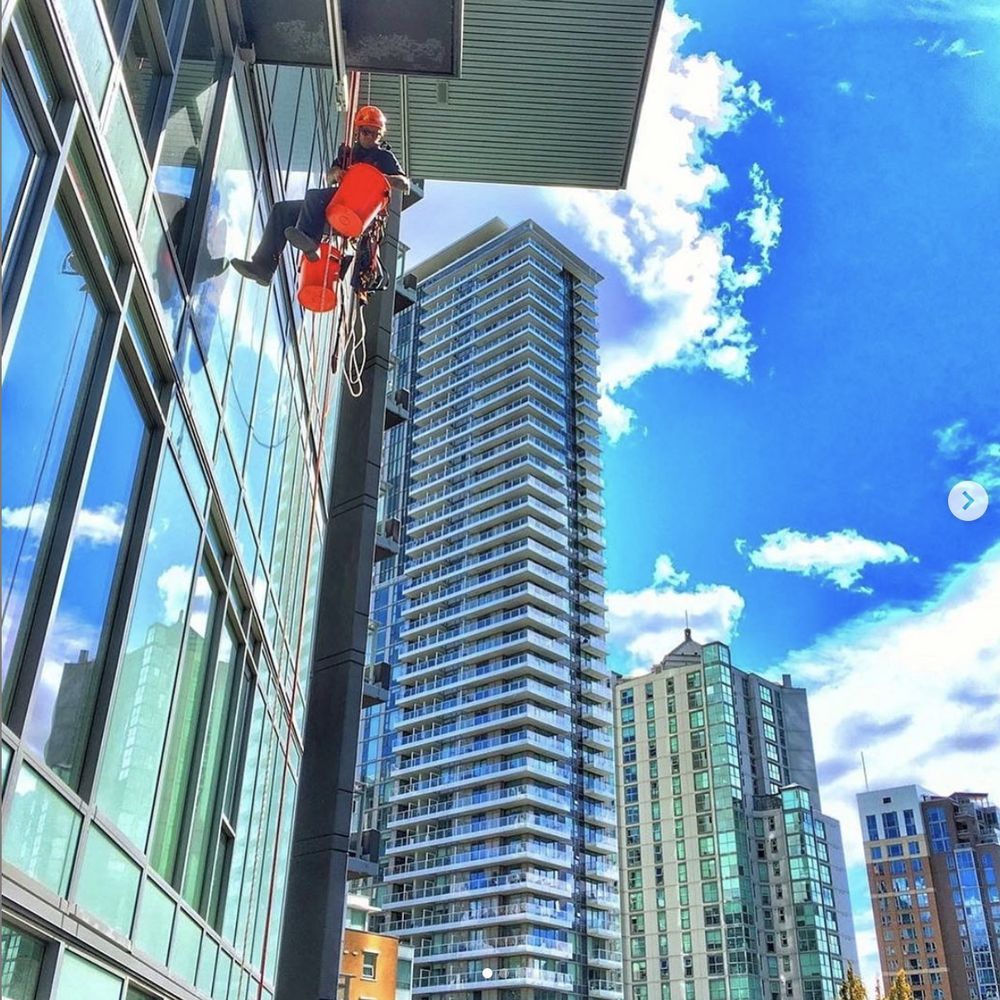 BLACK TIE PROPERTY SERVICES Updated August 2024 1840 Triumph Street