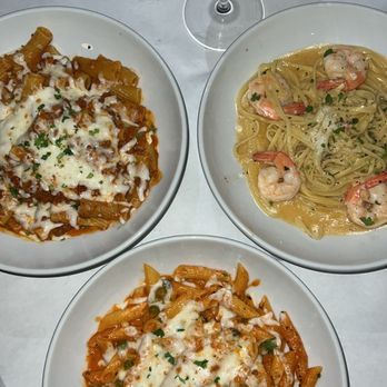 MA'S Italian Kitchen - Italian Near Me - Burbank, California