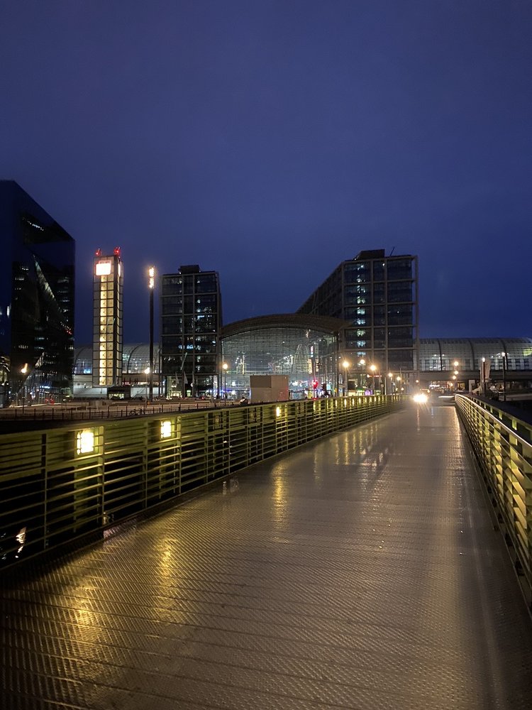 BERLIN HAUPTBAHNHOF 941 Photos & 410 Reviews Train Stations