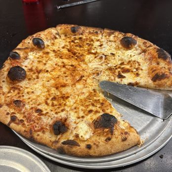 Begonias - Goat cheese pizza - Desserts Near Me - McMinnville, Tennessee Begonias - Goat cheese pizza - Desserts Near Me - McMinnville, Tennessee