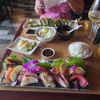 Oishi Teri Sushi Bar - Sushi Bars Near Me - Modesto, California