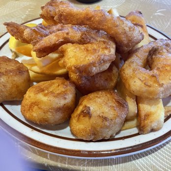 Barbara's Fishtrap - Scallops and prawns - Seafood Near Me - Half Moon Bay, California Barbara's Fishtrap - Scallops and prawns - Seafood Near Me - Half Moon Bay, California