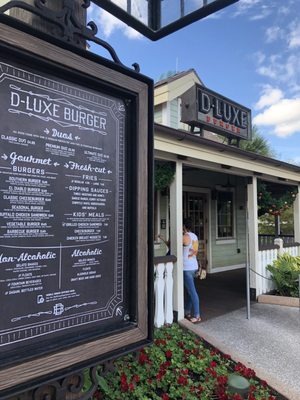 D-Luxe Burger by null