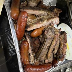 Drive Thru BBQ Soul Food Catering & Events - The tray of meat that came with the #1 Bundle
